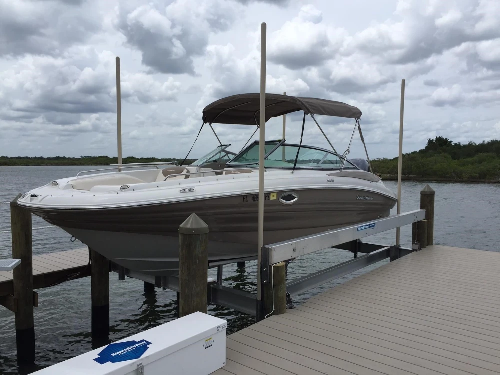 What Are the Main Types of Boat Lifts?
